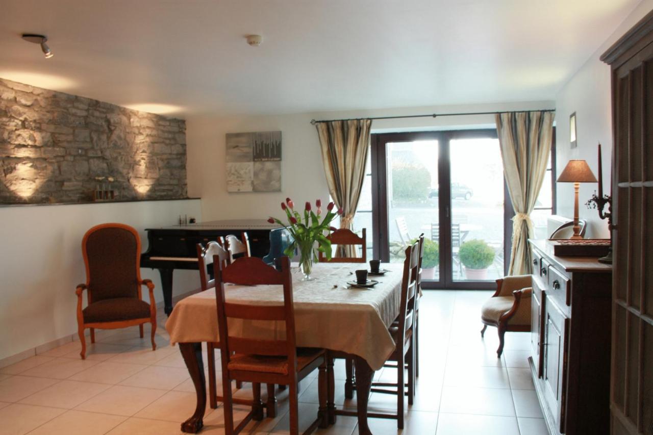 B&B Chession Falaen Bagian luar foto